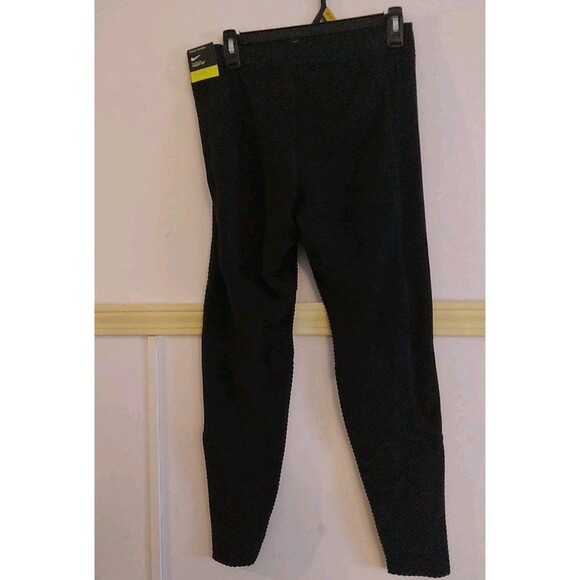 NWT Womens Nike Pro Hyperwarm Black Training Tight Fit Built In Shorts Sz L - Picture 2 of 7